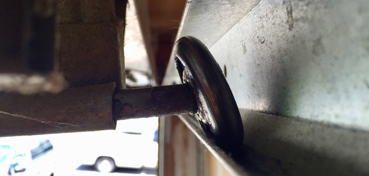 garage door rollers repair in Inglewood